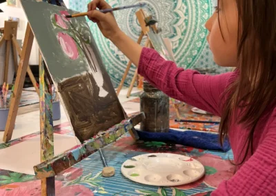 student painting